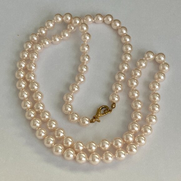 Vintage Cream Glass Pearl Necklace 30" 8mm Hand Knotted Opera Length Gold Tone - Picture 6 of 11